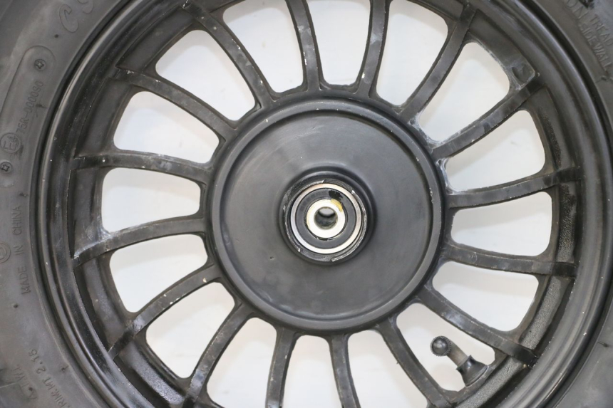 photo de FRONT RIM AND TIRE JM MOTORS MIA 50 (2017 - 2020) - Additional view of the item