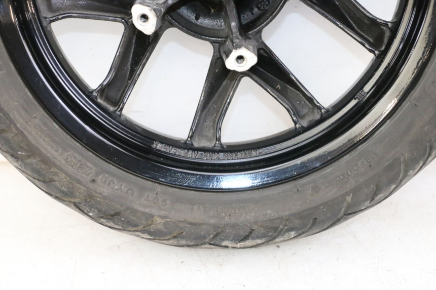 photo de FRONT RIM AND TIRE SYM JOYMAX 125 (2010 - 2017) - Surface and material condition