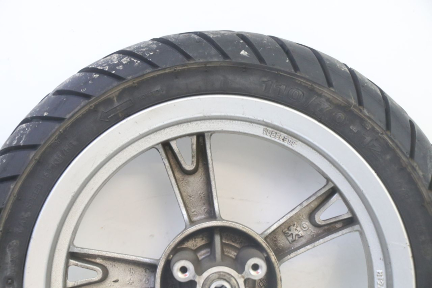 photo de FRONT RIM AND TIRE PEUGEOT KISBEE 4T 50 (2018 - 2022) - Fixing points details