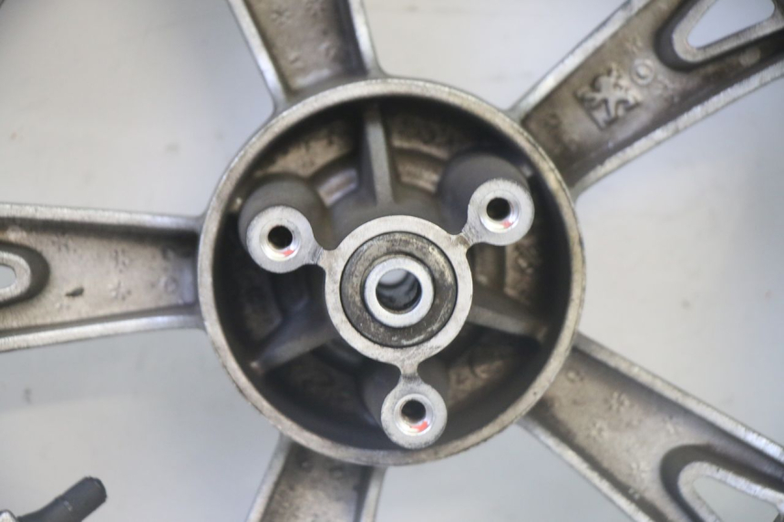 photo de FRONT RIM AND TIRE PEUGEOT KISBEE 4T 50 (2018 - 2022) - Checked used part