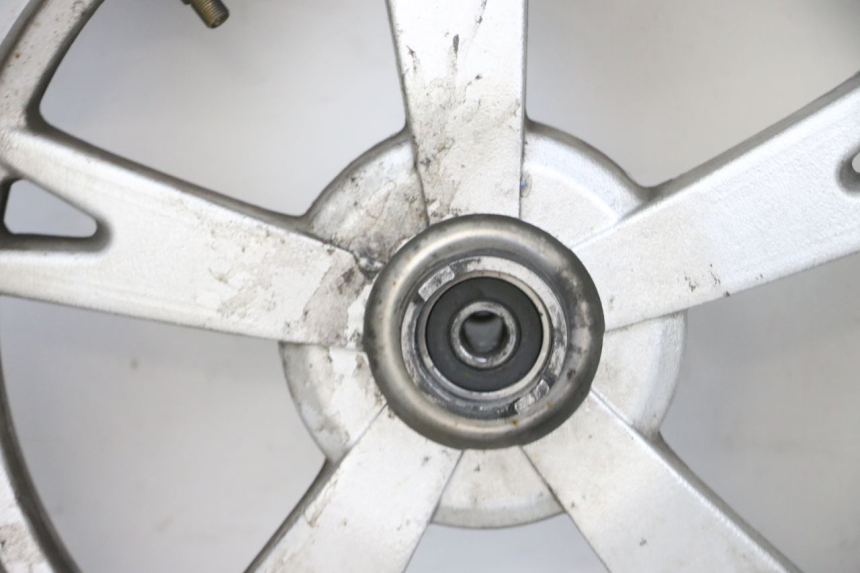 photo de FRONT RIM AND TIRE PEUGEOT KISBEE 4T 50 (2010 - 2017) - Supplementary product photo