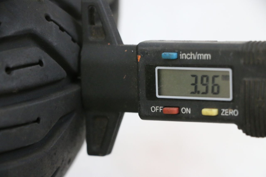 photo de FRONT RIM AND TIRE PEUGEOT KISBEE 4T 50 (2010 - 2017) - Zoom on usage condition