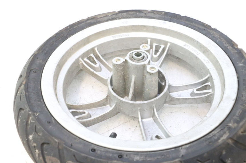 photo de FRONT RIM AND TIRE PEUGEOT KISBEE 4T 50 (2010 - 2017) - Zoom on usage condition