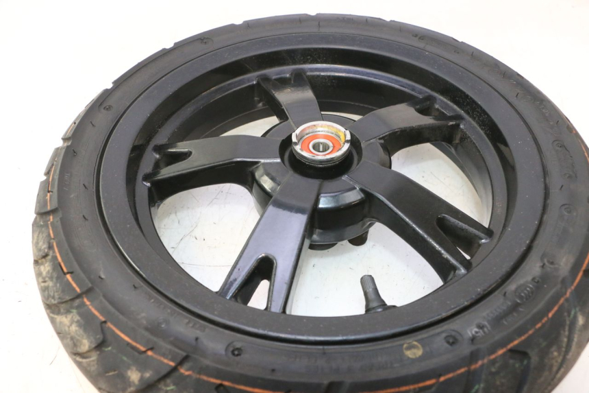 photo de FRONT RIM AND TIRE PEUGEOT KISBEE 4T 50 (2023 - 2026) - Checked used part