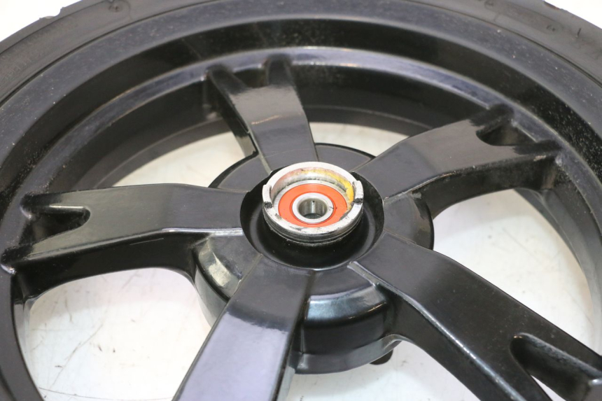 photo de FRONT RIM AND TIRE PEUGEOT KISBEE 4T 50 (2023 - 2026) - Markings and original references