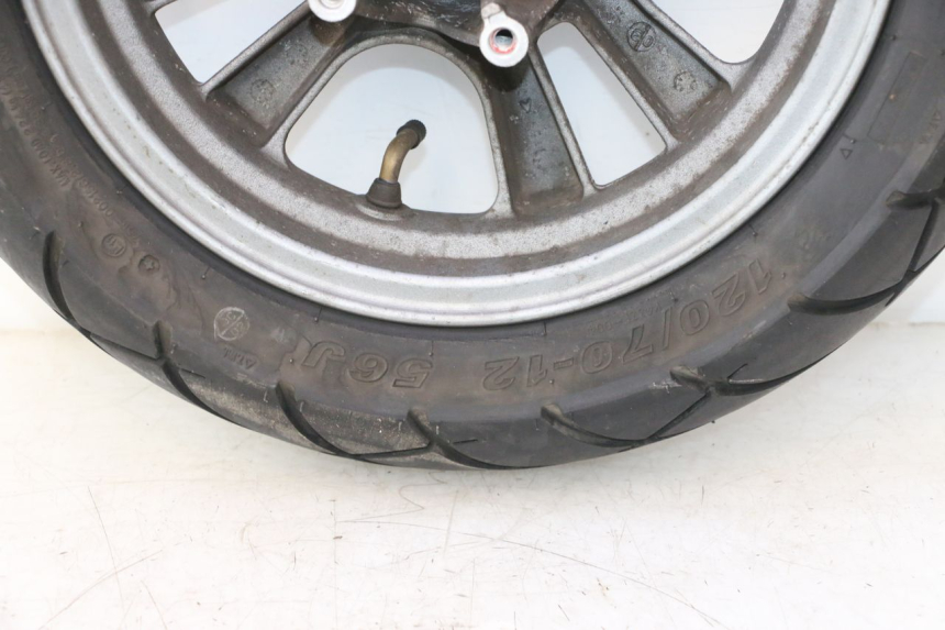 photo de FRONT RIM AND TIRE KYMCO LIKE 125 (2009 - 2016) - Surface and material condition