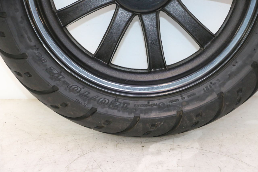 photo de FRONT RIM AND TIRE LONGJIA LJ50QT 8M 2T 50 (2010 - 2017) - Supplementary product photo