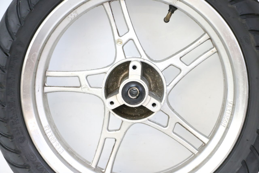 photo de FRONT RIM AND TIRE LONGJIA SHARPY 125 (2020 - 2024) - Supplementary product photo