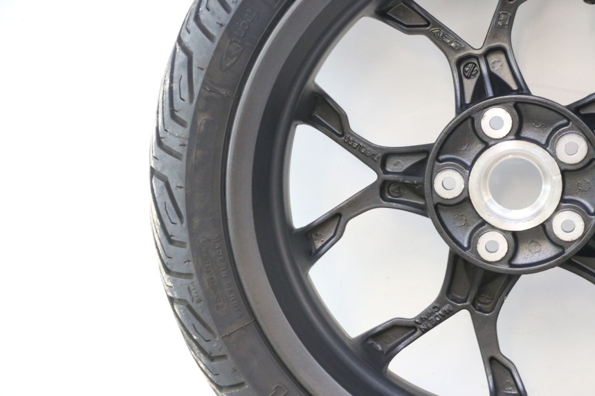 photo de FRONT RIM AND TIRE PIAGGIO MP3 HPE 530 (2022 - 2026) - Distinctive features