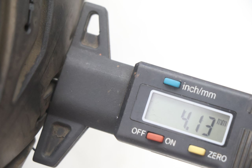 photo de FRONT RIM AND TIRE PIAGGIO MP3 500 (2011 - 2015) - Detailed visual inspection