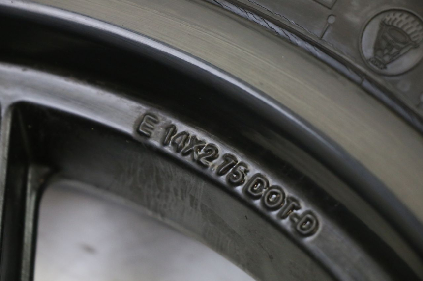 photo de FRONT RIM AND TIRE PIAGGIO NEW TYPHOON 50 (2018 - 2021) - Component zoom