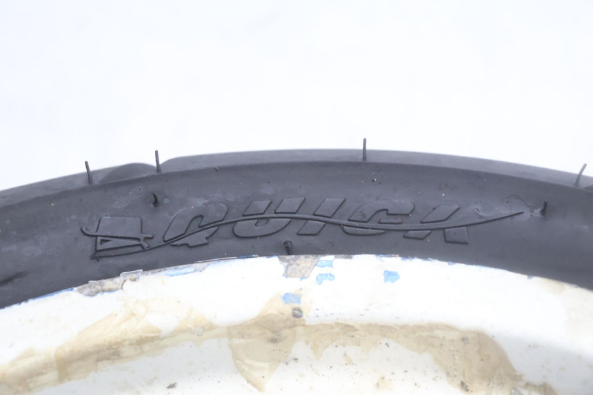photo de FRONT RIM AND TIRE MBK NITRO 50 (2004 - 2008) - Focus on structure