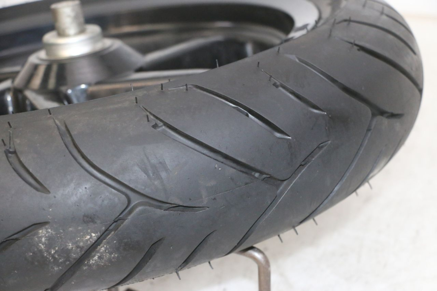 photo de FRONT RIM AND TIRE PIAGGIO NRG POWER PUREJET 50 (2018 - 2021) - Alternative perspective