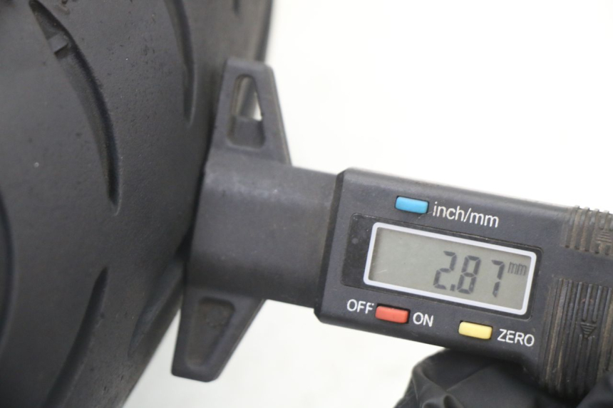 photo de FRONT RIM AND TIRE PEUGEOT CITYSTAR 2T 50 (2018 - 2021) - Focus on structure