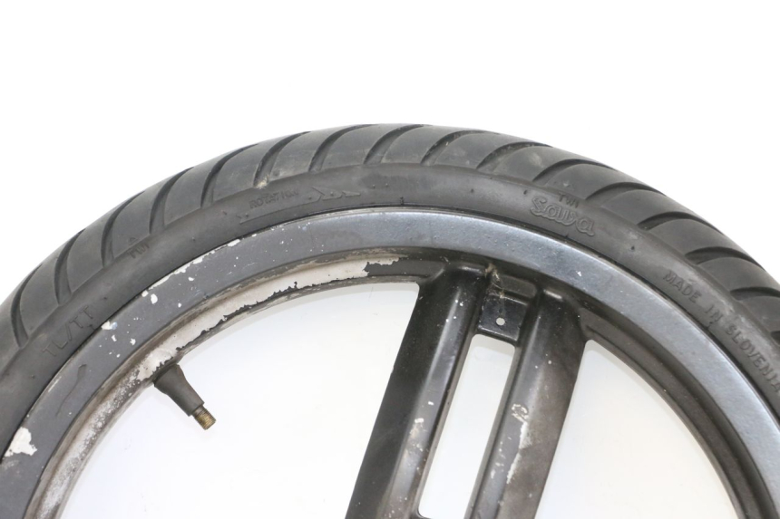 photo de FRONT WHEEL AND TIRE PEUGEOT LUDIX 50 (2008 - 2017) - Detailed visual inspection