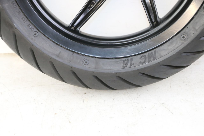 photo de FRONT RIM AND TIRE PIAGGIO NRG POWER PUREJET 50 (2018 - 2021) - Distinctive features