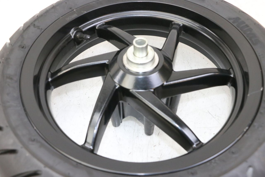 photo de FRONT RIM AND TIRE PIAGGIO NRG POWER PUREJET 50 (2018 - 2021) - Alternative perspective