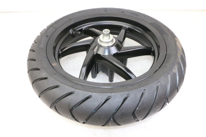 photo de FRONT RIM AND TIRE PIAGGIO NRG POWER PUREJET 50 (2018 - 2021) - Technical close-up