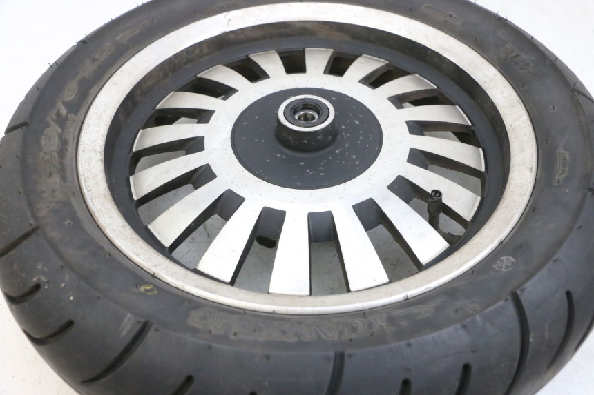 photo de FRONT RIM AND TIRE EFUN PUSA 1 - Surface and material condition