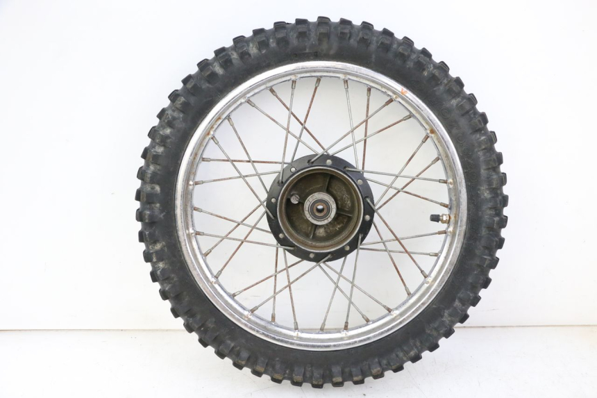 photo de FRONT RIM AND TIRE YAMAHA PW 80 (1983 - 2014) - Additional view of the item