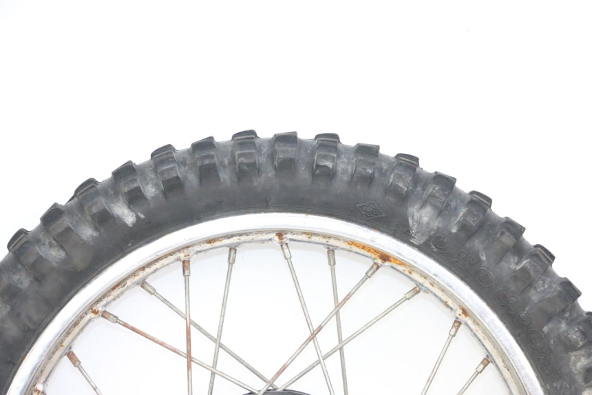 photo de FRONT RIM AND TIRE YAMAHA PW 80 (1983 - 2014) - Focus on structure