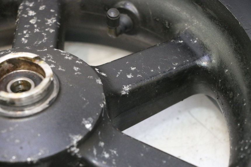 photo de FRONT RIM AND TIRE RIDE RACE GT 2T 50 (2012 - 2017) - Technical close-up