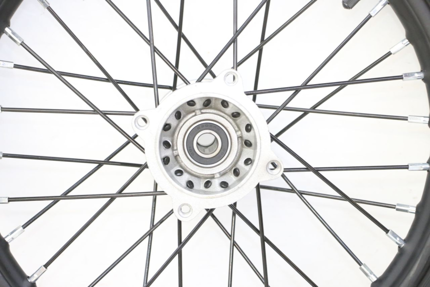 photo de FRONT RIM AND TIRE APOLLO RFZ 125 - Additional view of the item
