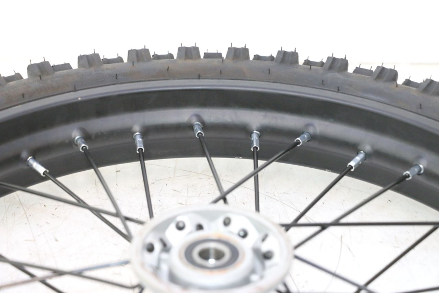 photo de FRONT RIM AND TIRE APOLLO RFZ 150 - Markings and original references