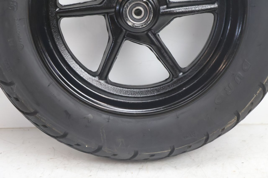 photo de FRONT RIM AND TIRE TNT MOTOR ROMA 10' 2T 50 (2011 - 2018) - Zoom on usage condition