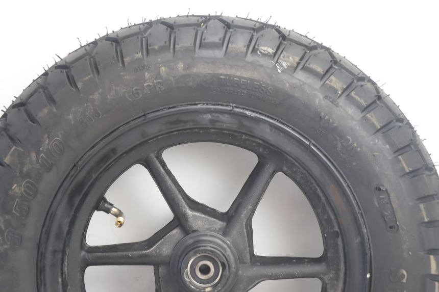 photo de FRONT RIM AND TIRE TNT MOTOR ROMA 10' 2T 50 (2011 - 2018) - Component detail