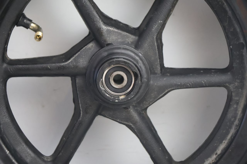photo de FRONT RIM AND TIRE TNT MOTOR ROMA 10' 2T 50 (2011 - 2018) - Alternative perspective