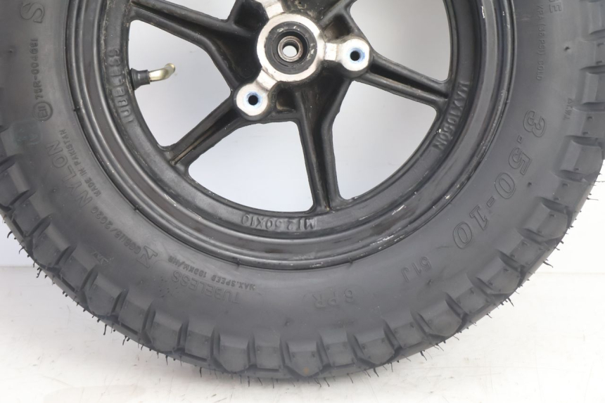 photo de FRONT RIM AND TIRE TNT MOTOR ROMA 10' 2T 50 (2011 - 2018) - Surface and material condition