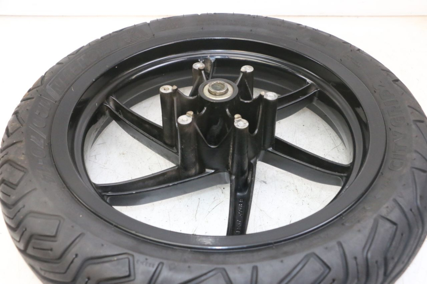 photo de FRONT RIM AND TIRE GILERA RUNNER SL 50 (2006 - 2009) - Fixing points details