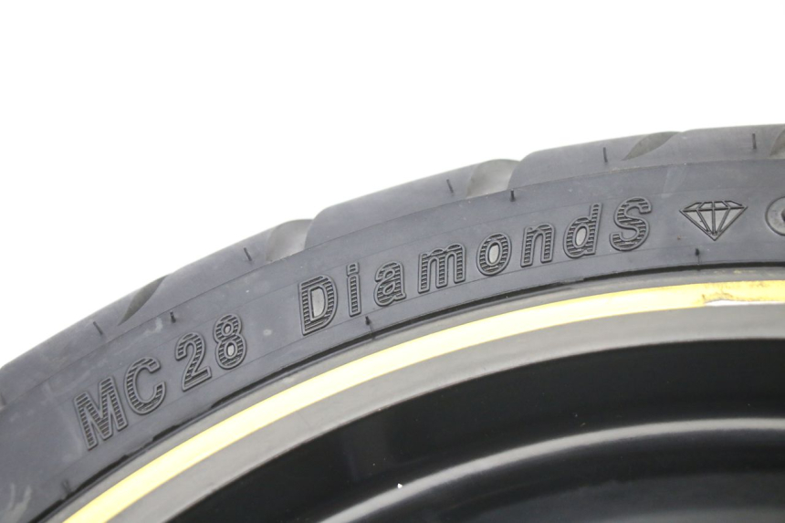 photo de FRONT RIM AND TIRE GILERA RUNNER SP 50 (2006 - 2008) - Additional view of the item