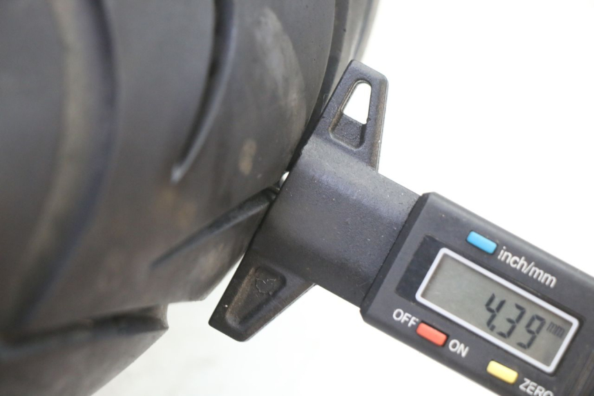 photo de FRONT RIM AND TIRE GILERA RUNNER SP 50 (2006 - 2008) - Supplementary product photo