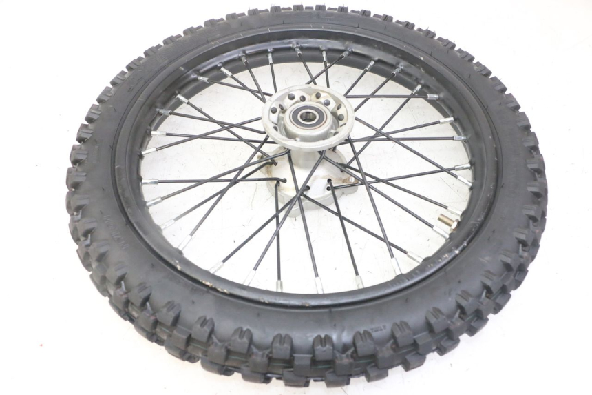 photo de FRONT RIM AND TIRE APOLLO RXF 125 - Component detail