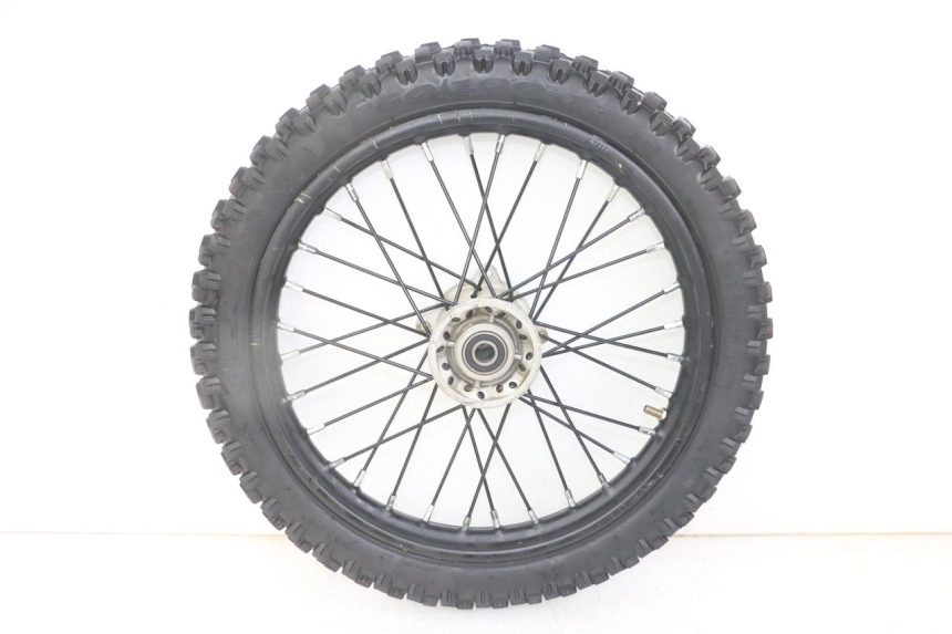 photo de FRONT RIM AND TIRE APOLLO RXF 125 - Technical close-up