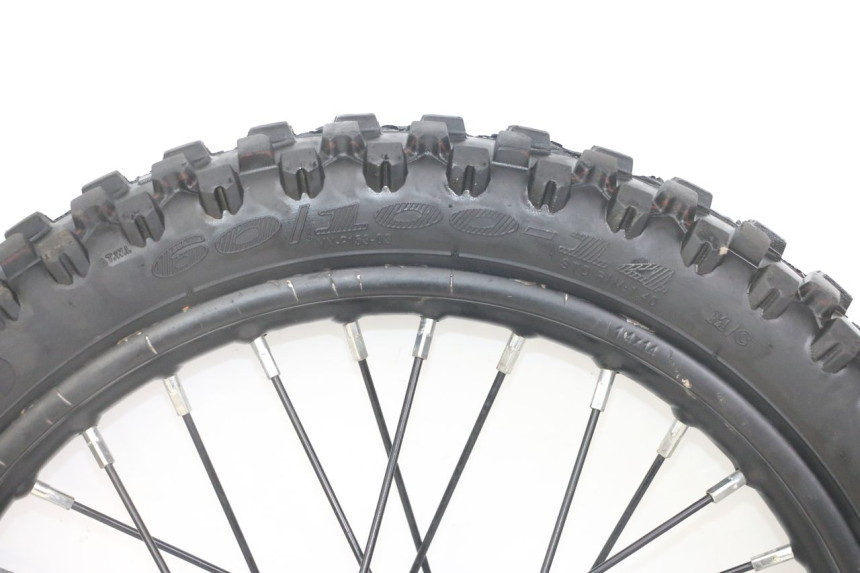 photo de FRONT RIM AND TIRE APOLLO RXF 125 - Fixing points details