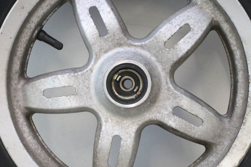 photo de FRONT RIM AND TIRE DAELIM S2 125 (2006 - 2007) - Supplementary product photo