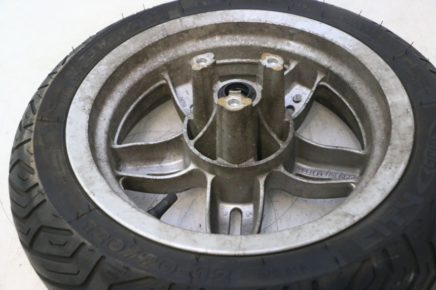 photo de FRONT RIM AND TIRE DAELIM S2 125 (2006 - 2007) - Alternative perspective