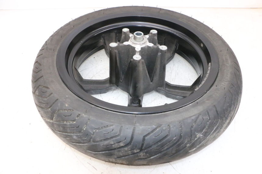 photo de FRONT RIM AND TIRE PEUGEOT SATELIS 125 (2013 - 2018) - Zoom on usage condition