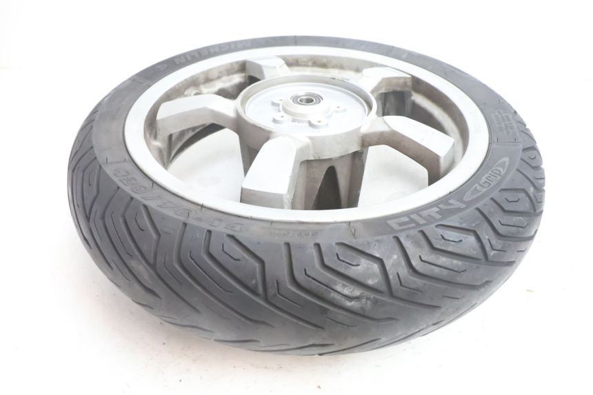 photo de FRONT RIM AND TIRE PEUGEOT SATELIS 125 (2006 - 2009) - Fixing points details
