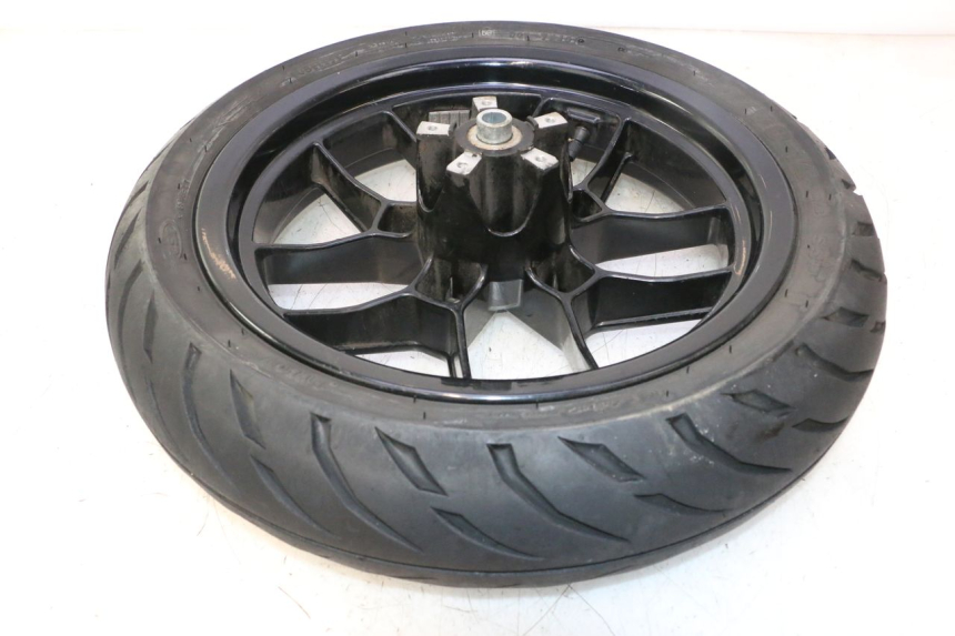 photo de FRONT RIM AND TIRE APRILIA SR 2T 50 (2012 - 2017) - Alternative perspective