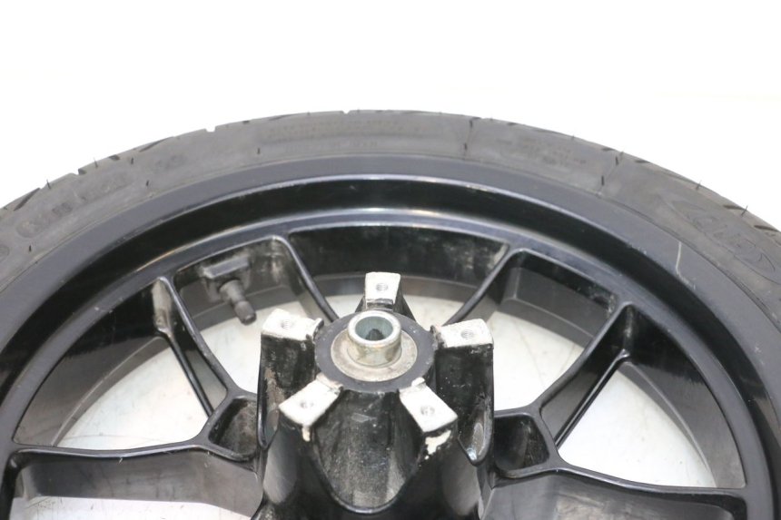 photo de FRONT RIM AND TIRE APRILIA SR MOTARD 50 (2012 - 2018) - Alternative perspective