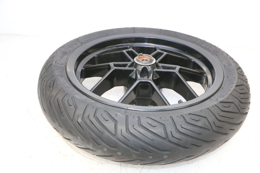 photo de FRONT RIM AND TIRE APRILIA SR MOTARD 50 (2012 - 2018) - Surface and material condition