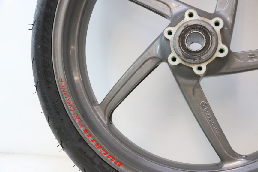 photo de FRONT RIM AND TIRE DUCATI SS IE DS CARENEE 1000 (2002 - 2006) - Focus on structure