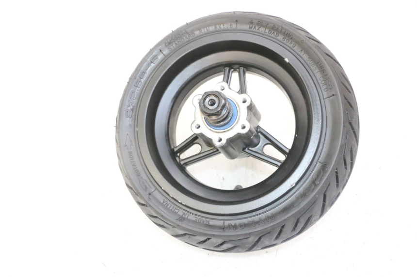 photo de FRONT RIM AND TIRE NAMI STELLAR 1 - Fixing points details