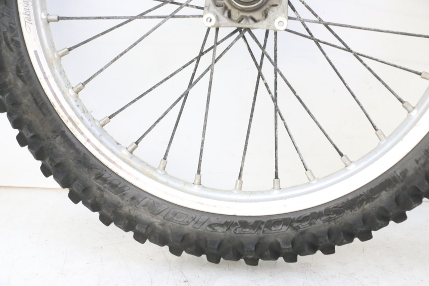 photo de FRONT RIM AND TIRE KTM SX 85 (2013 - 2017) - Component detail