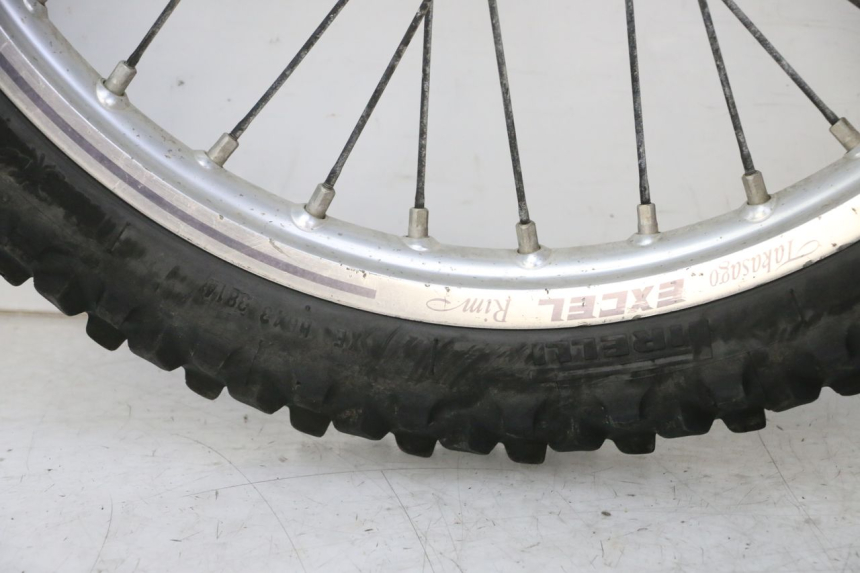 photo de FRONT RIM AND TIRE KTM SX 85 (2013 - 2017) - Focus on structure