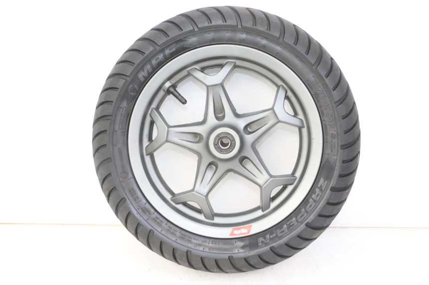 photo de FRONT RIM AND TIRE APRILIA SXR 50 (2021 - 2023) - Product overview